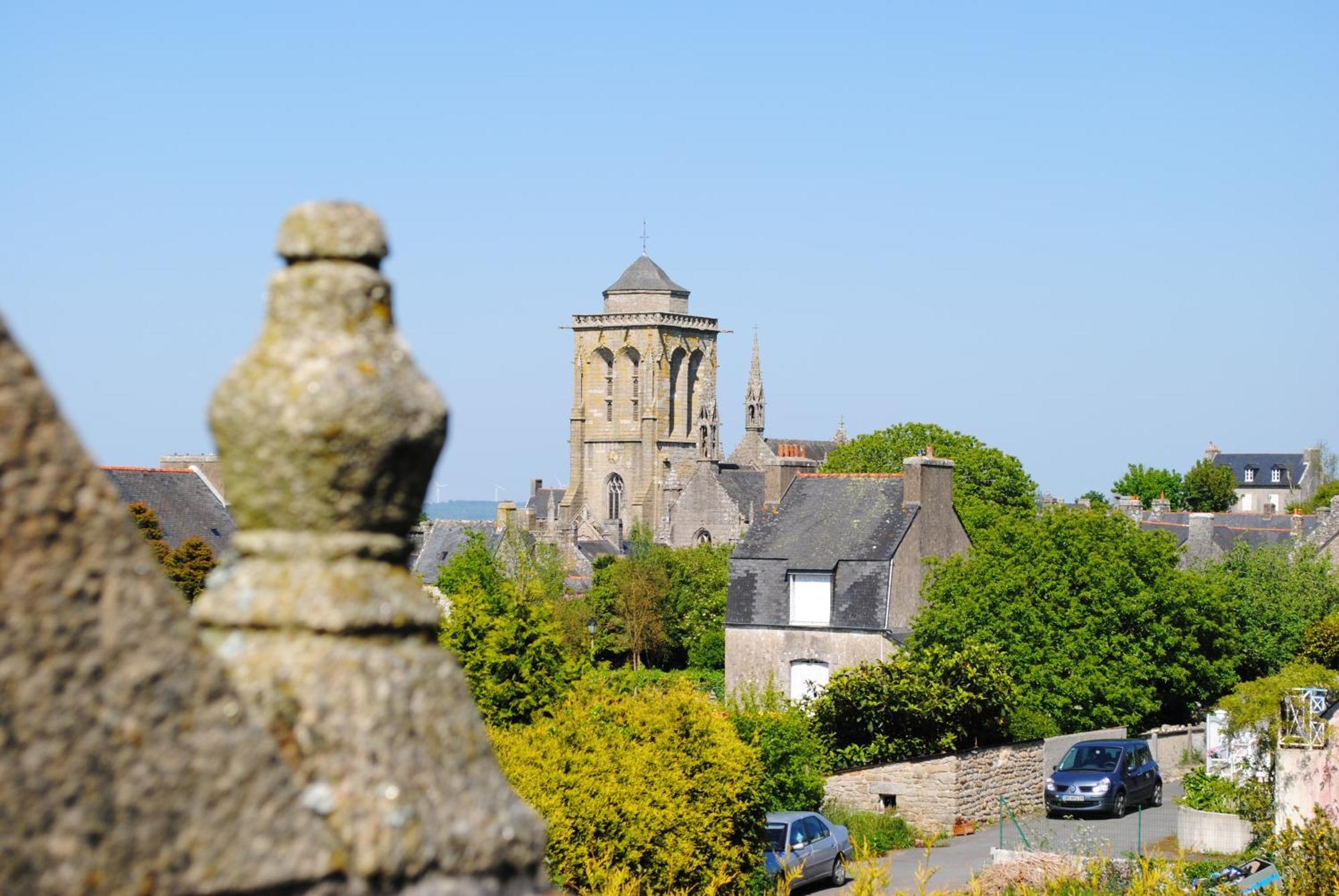 Logis Le Prieure Hotel Locronan Exterior foto