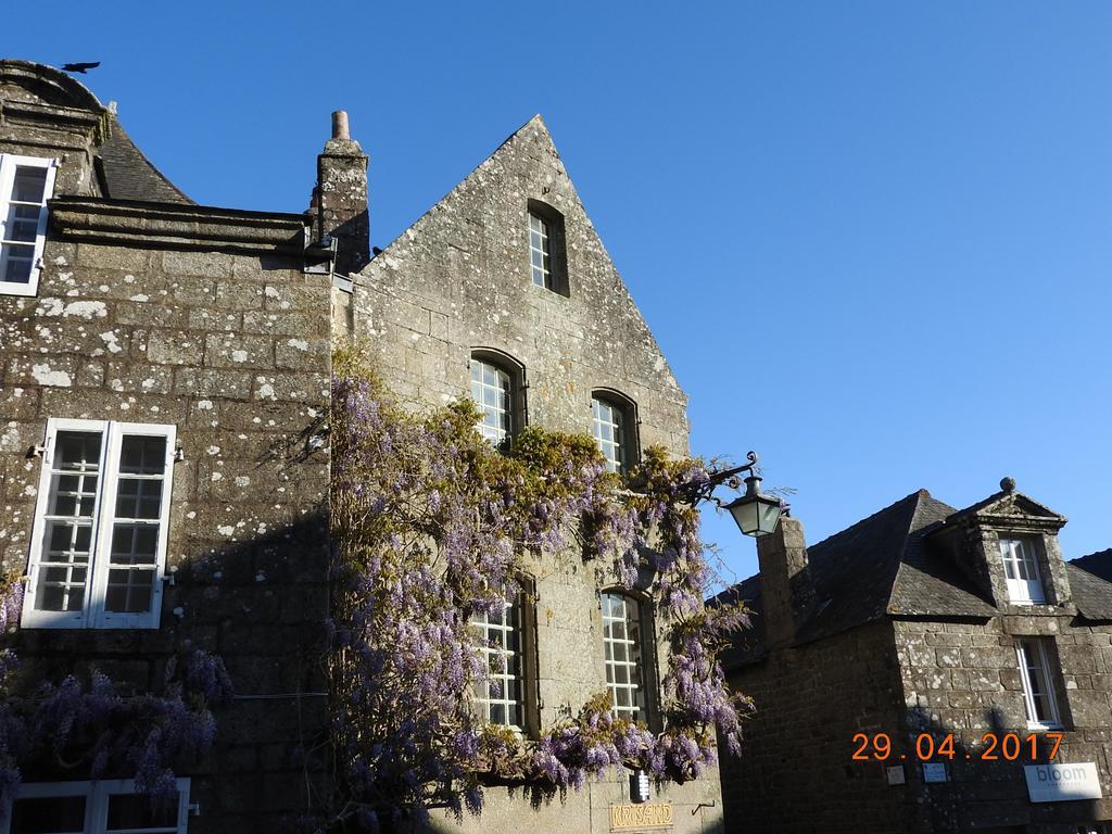 Logis Le Prieure Hotel Locronan Exterior foto